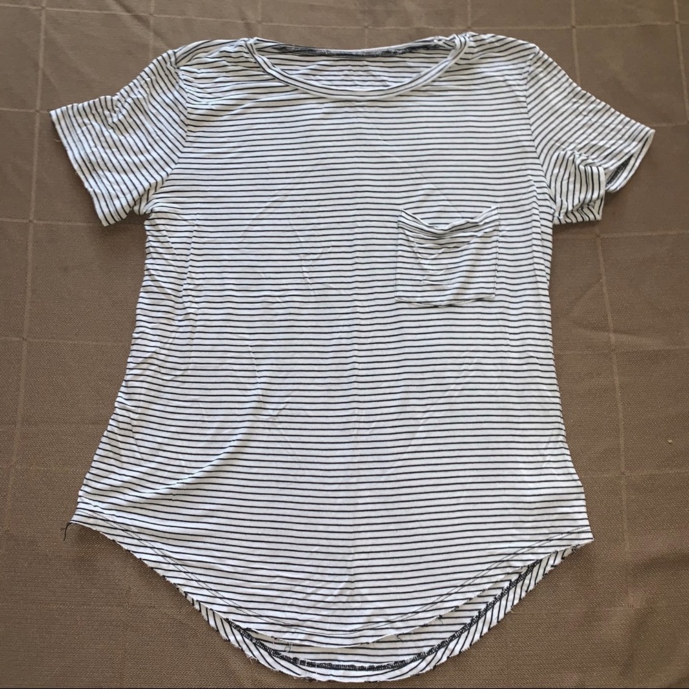 American Eagle tee shirt
